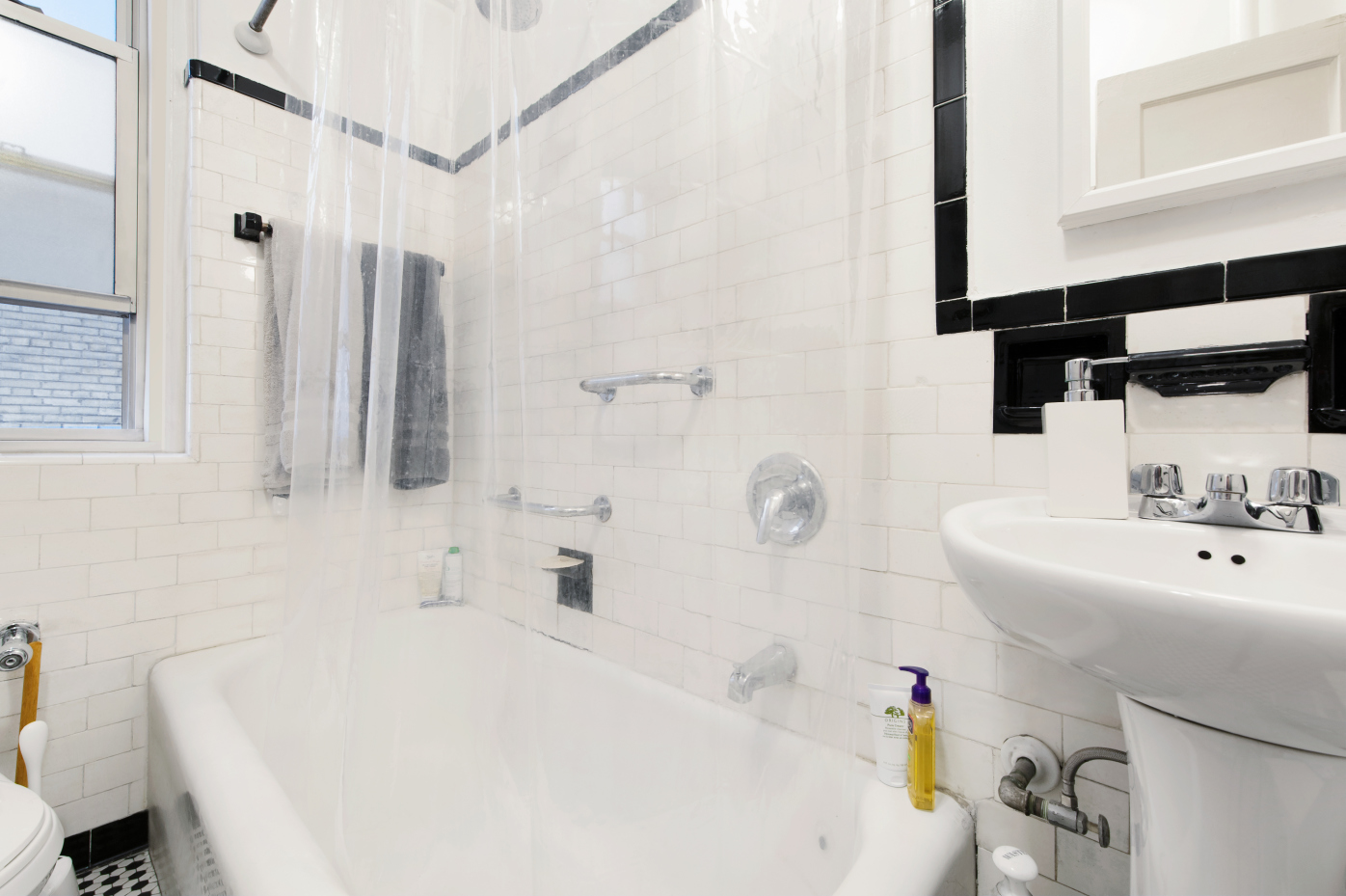 139 West 82nd Street, Unit 2H Manhattan, NY 10024 - Photo 5 of 8