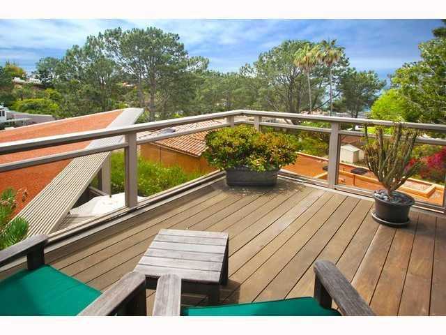 336 Pine Needles Drive Del Mar, CA 92014 - Photo 5 of 17 Ocean view deck off master suite