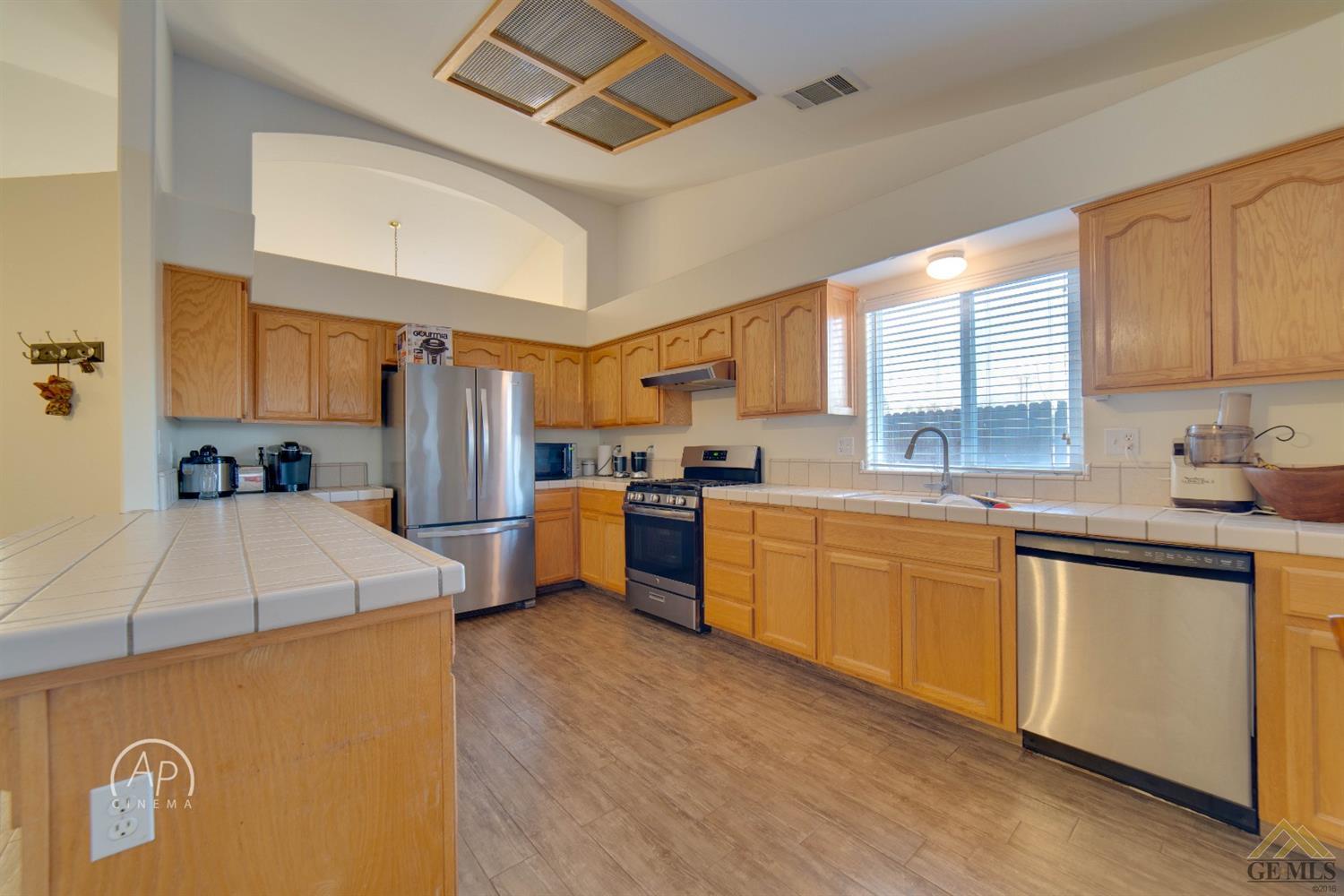 6902 Akers Road Bakersfield, CA 93313 - Photo 9 of 24