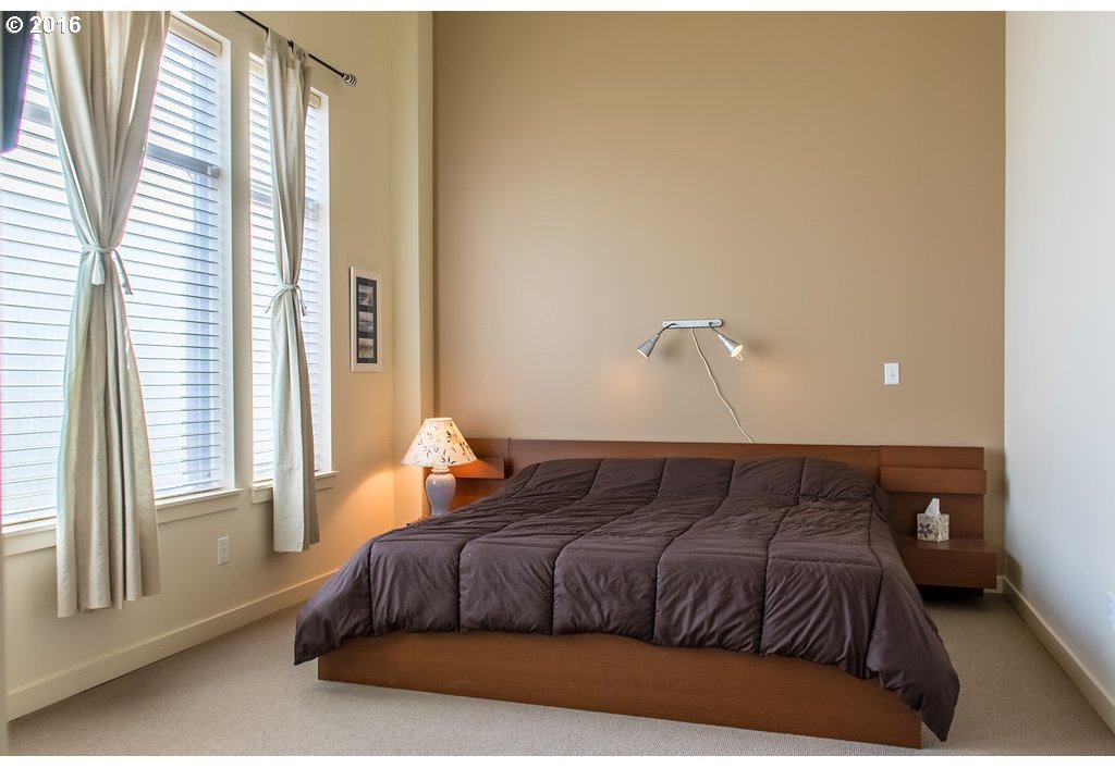 1674 Northwest Riverscape Street Portland, OR 97209 - Photo 6 of 20 Gallery Image 6