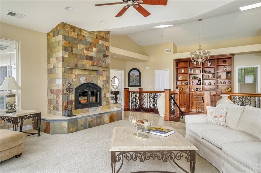 757 Duntov Drive Arroyo Grande, CA 93420 - Photo 15 of 40 Living Room