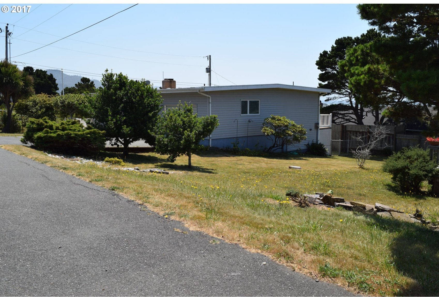 94040 Doyle Point Road Gold Beach, OR 97444 - Photo 4 of 31 Gallery Image 4