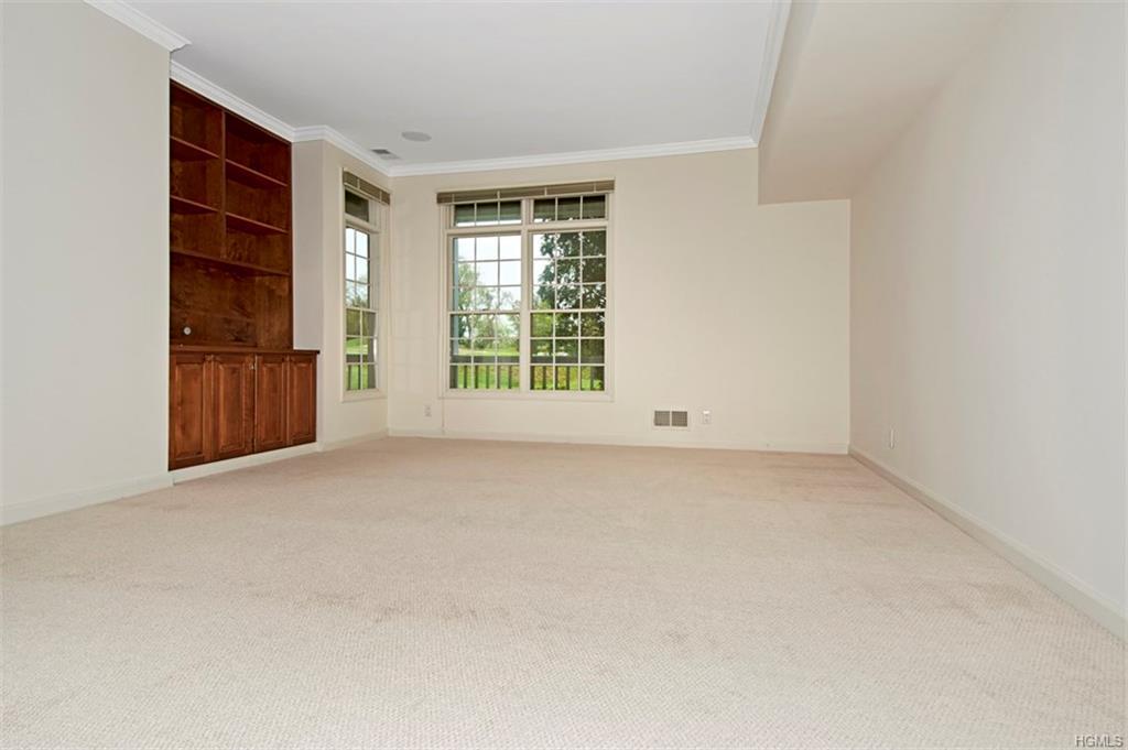 43 Arrowwood Circle Rye Brook, NY 10573 - Photo 10 of 20