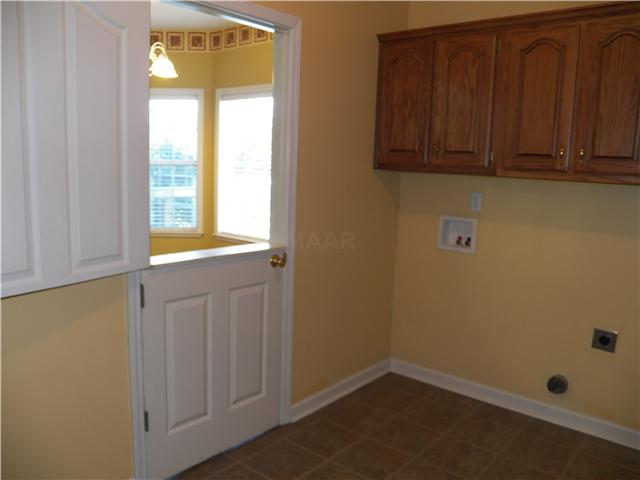 798 Reed Circle Drummonds, TN 38023 - Photo 17 of 25 Laundry room w/ cabinets