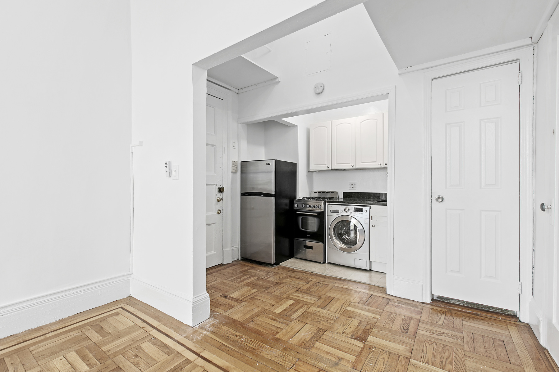 271 West 11th Street, Unit 4A Manhattan, NY 10014 - Photo 2 of 2