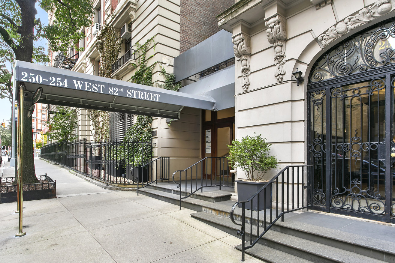 250 West 82nd Street, Unit 41 Manhattan, NY 10024 - Photo 15 of 16