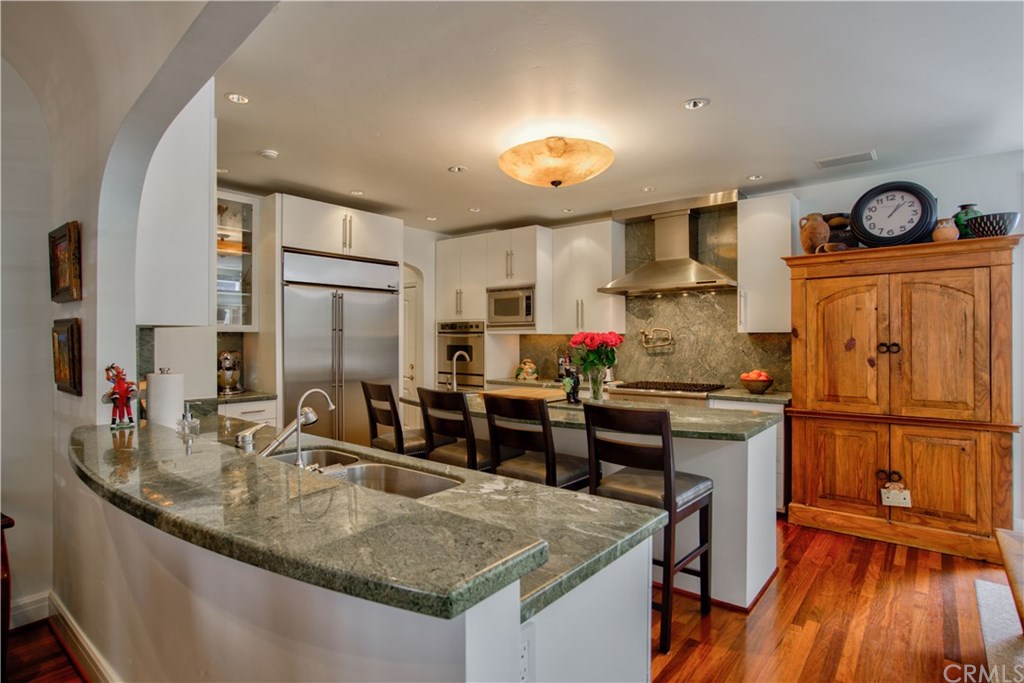 60 63rd Place Long Beach, CA 90803 - Photo 12 of 53