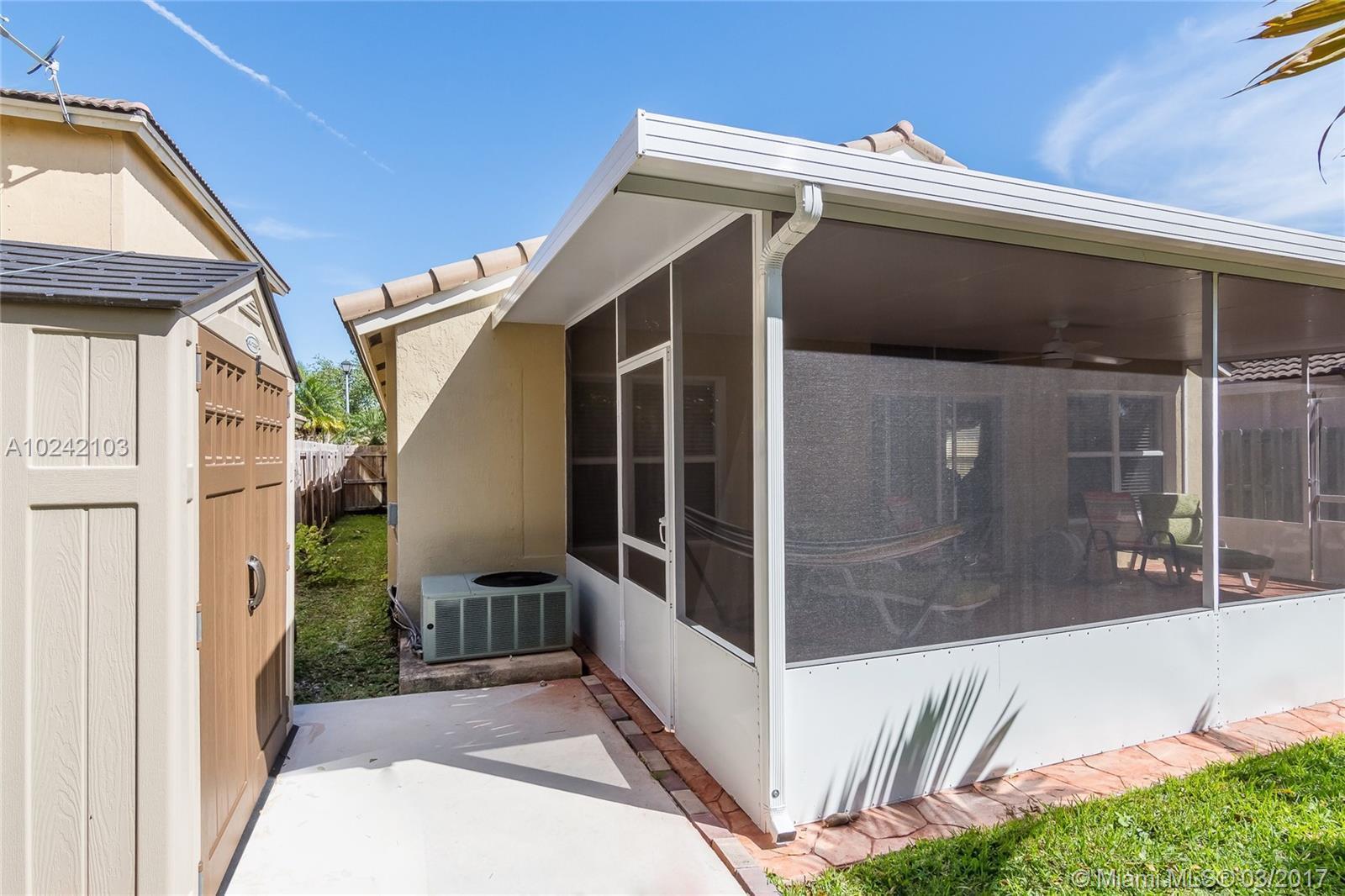 1940 Southeast 14th Court Homestead, FL 33035 - Photo 5 of 30