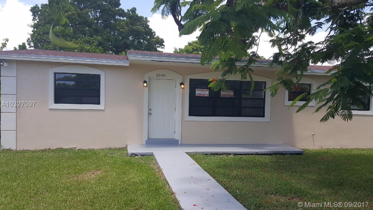 28704 Southwest 147th Place Homestead, FL 33033 - Photo 3 of 10