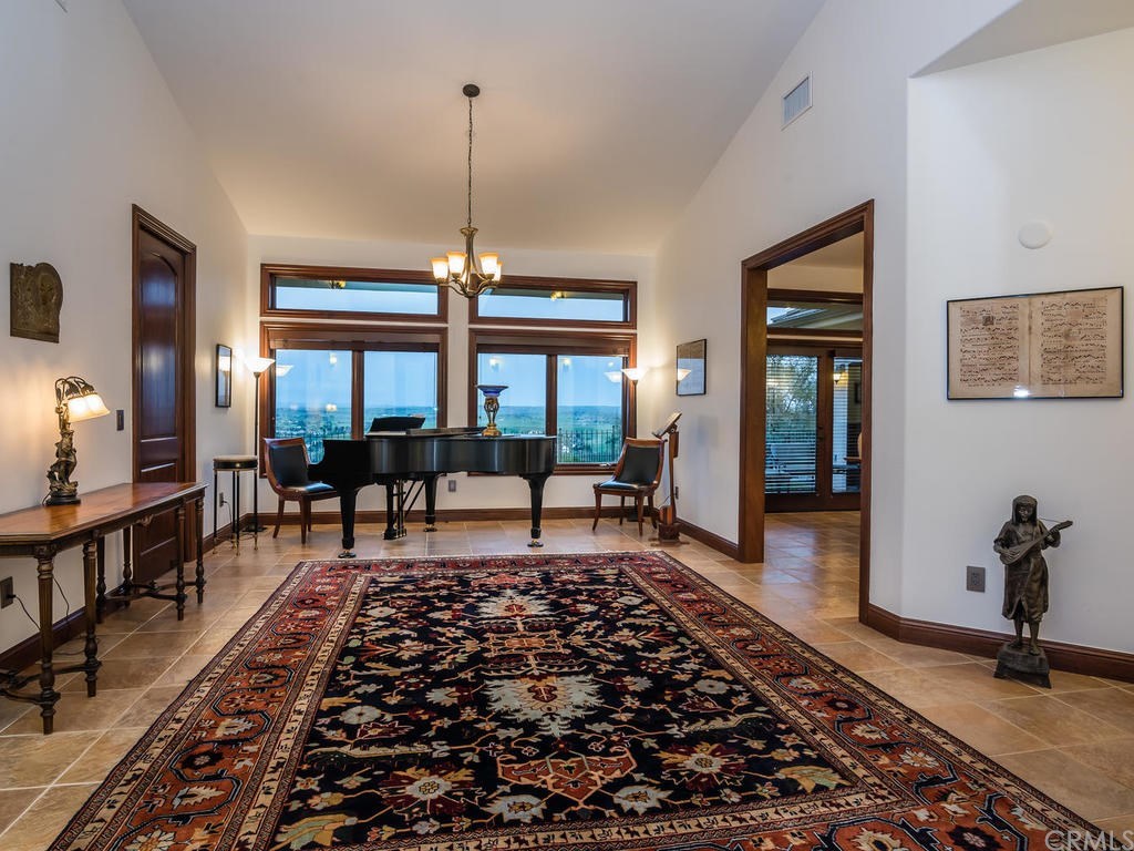 2390 Battering Rock Road Templeton, CA 93465 - Photo 4 of 44