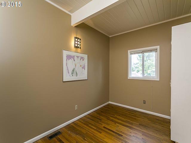 14 Southwest Alice Street Portland, OR 97219 - Photo 11 of 16
