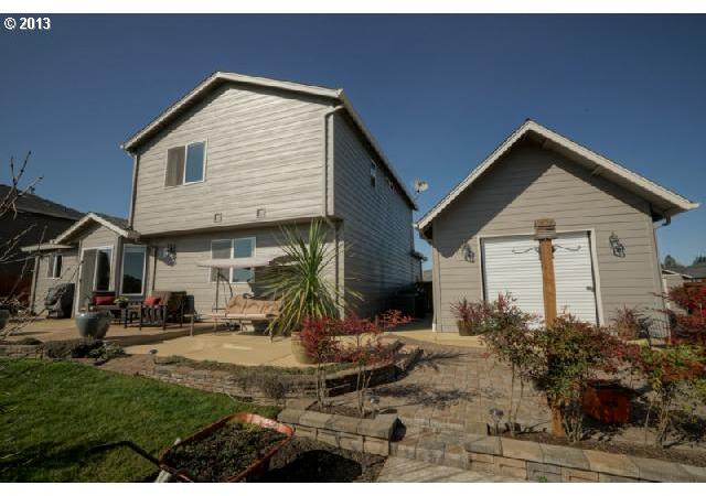 984 Filbert Street Jefferson, OR 97352 - Photo 3 of 16 Gallery Image 3