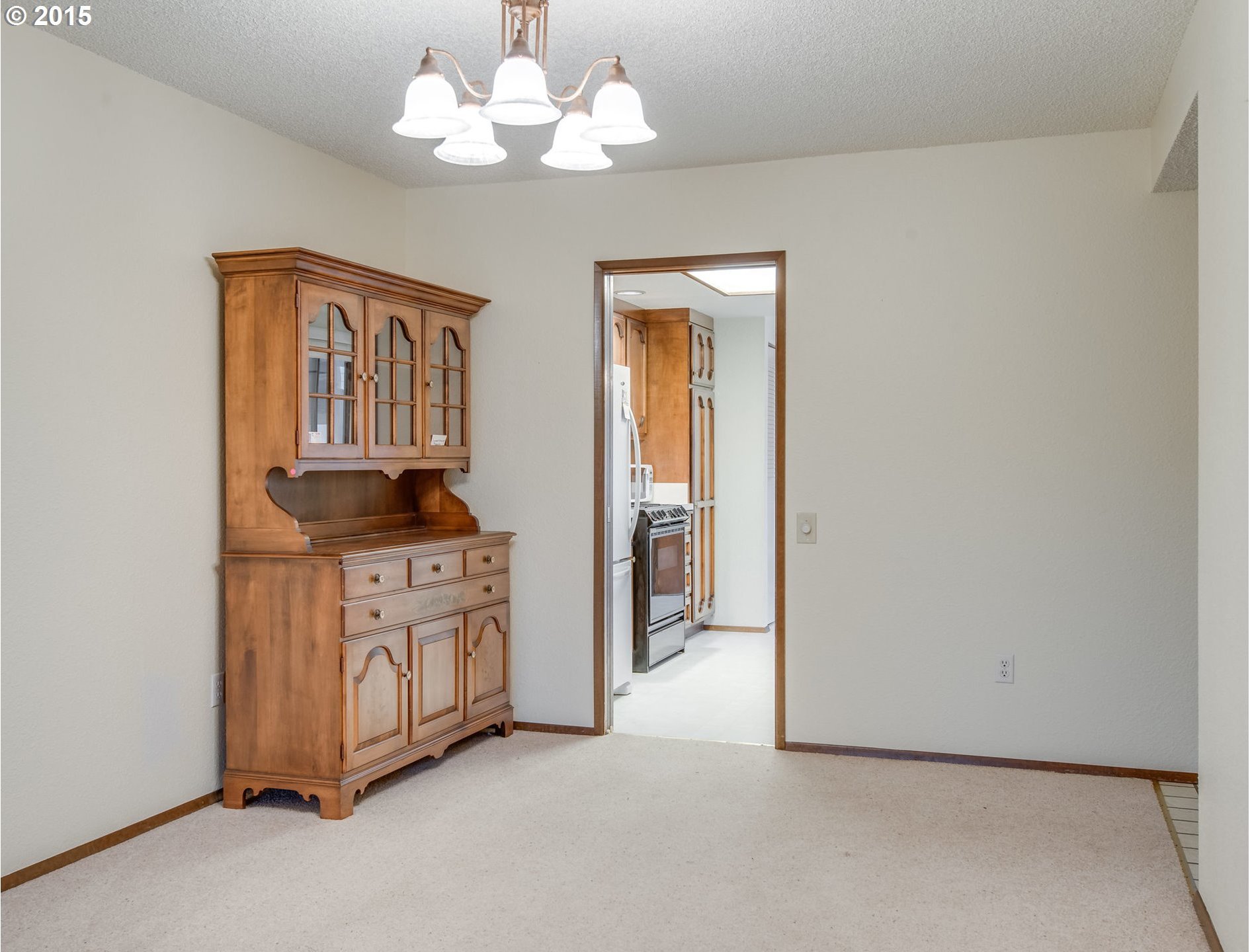 10310 Southwest Greenleaf Terrace Tigard, OR 97224 - Photo 4 of 14