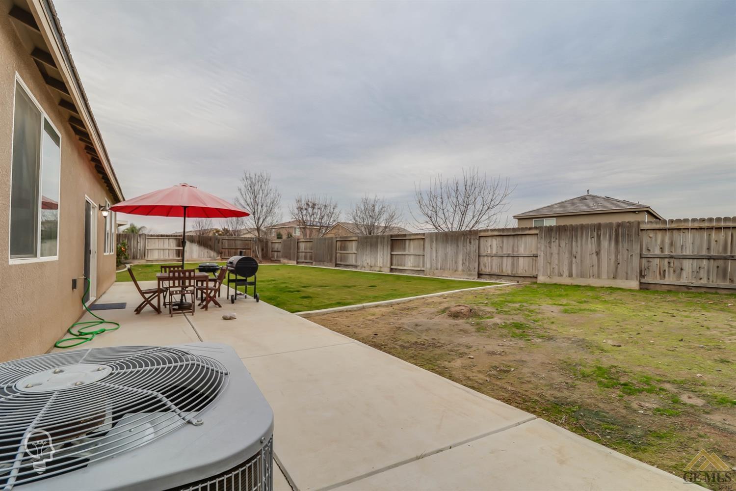 10815 Mountainside Drive Bakersfield, CA 93306 - Photo 31 of 35