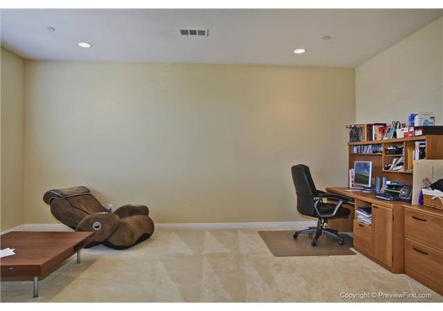 17204 Ralphs Ranch Road San Diego, CA 92127 - Photo 21 of 25 Master Retreat