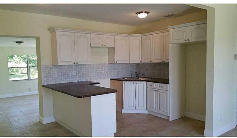 245 Northwest 117th Street Miami, FL 33168 - Photo 5 of 17