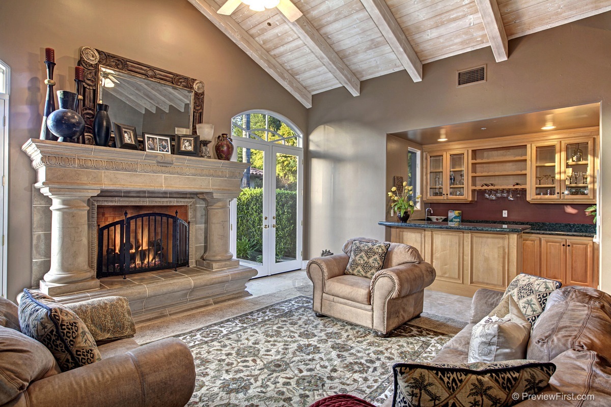 18050 Rancho La Cima Drive Rancho Santa Fe, CA 92067 - Photo 7 of 19