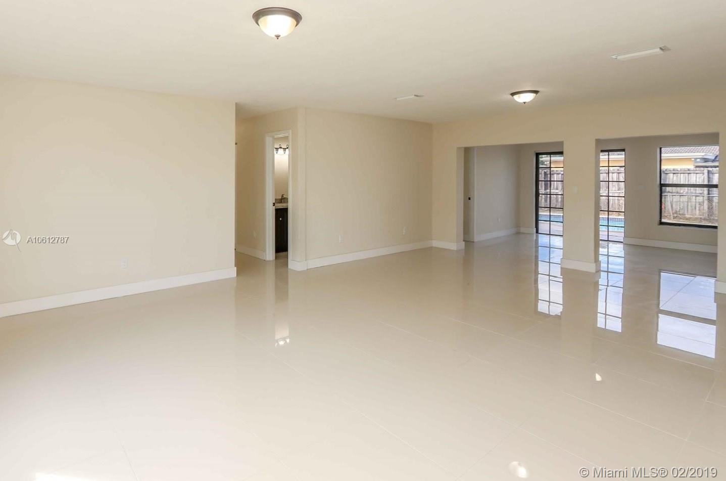 4634 Southwest 127th Place Miami, FL 33175 - Photo 7 of 23