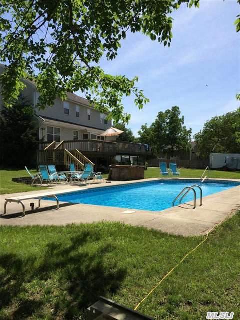 17 Inverness Road Holbrook, NY 11741 - Photo 18 of 19