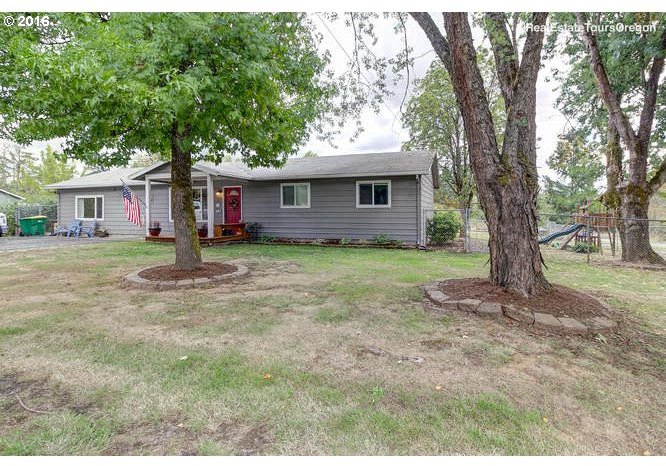 4322 Southwest Dilley Road Forest Grove, OR 97116 - Photo 3 of 32