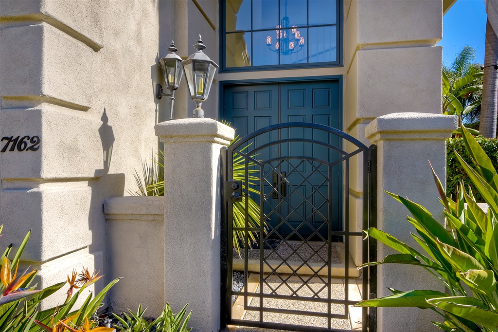 7162 Tern Place Carlsbad, CA 92011 - Photo 3 of 25