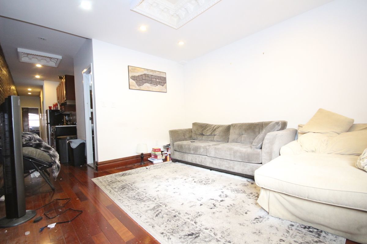 316 West 19th Street, Unit 5W Manhattan, NY 10011 - Photo 7 of 11