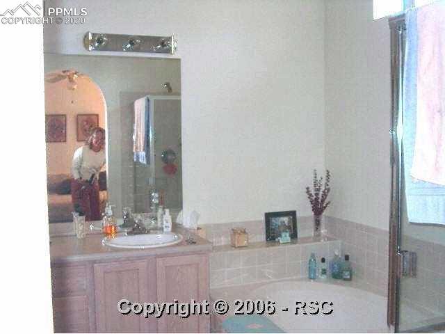 3263 Atrium Point, Unit 8BLDG 2 Colorado Springs, CO 80906 - Photo 5 of 7 Master bath