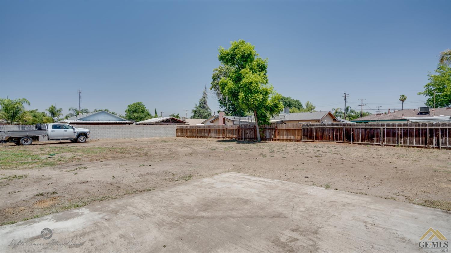 914 Baldwin Road Bakersfield, CA 93304 - Photo 9 of 13 Gallery Image 9