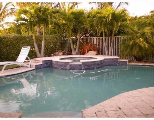 1911 Harbor View Circle Weston, FL 33327 - Photo 2 of 5