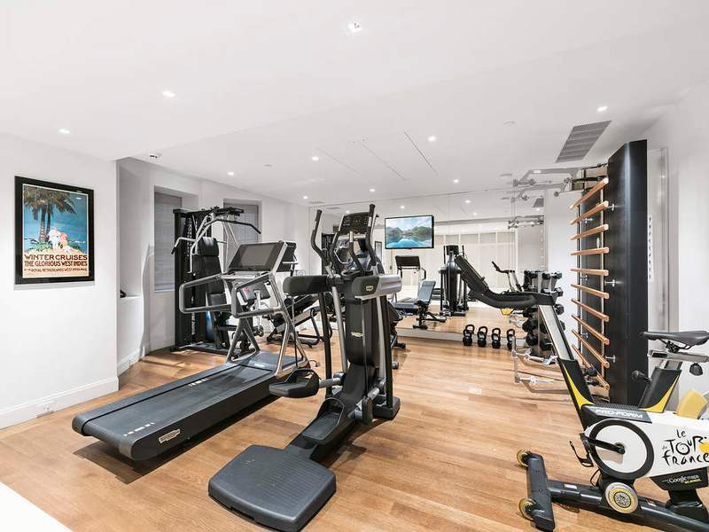 3 E 94th St, Manhattan, NY 10128 - Photo 2 of 4