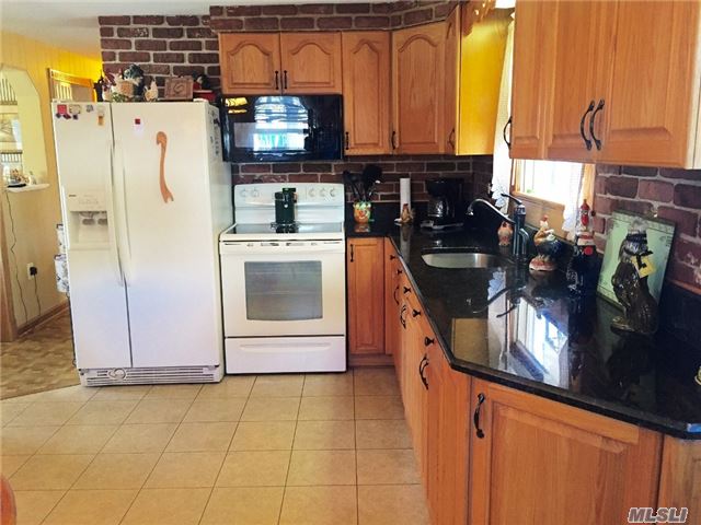 68 Concord Road Shirley, NY 11967 - Photo 4 of 15 Gallery Image 4