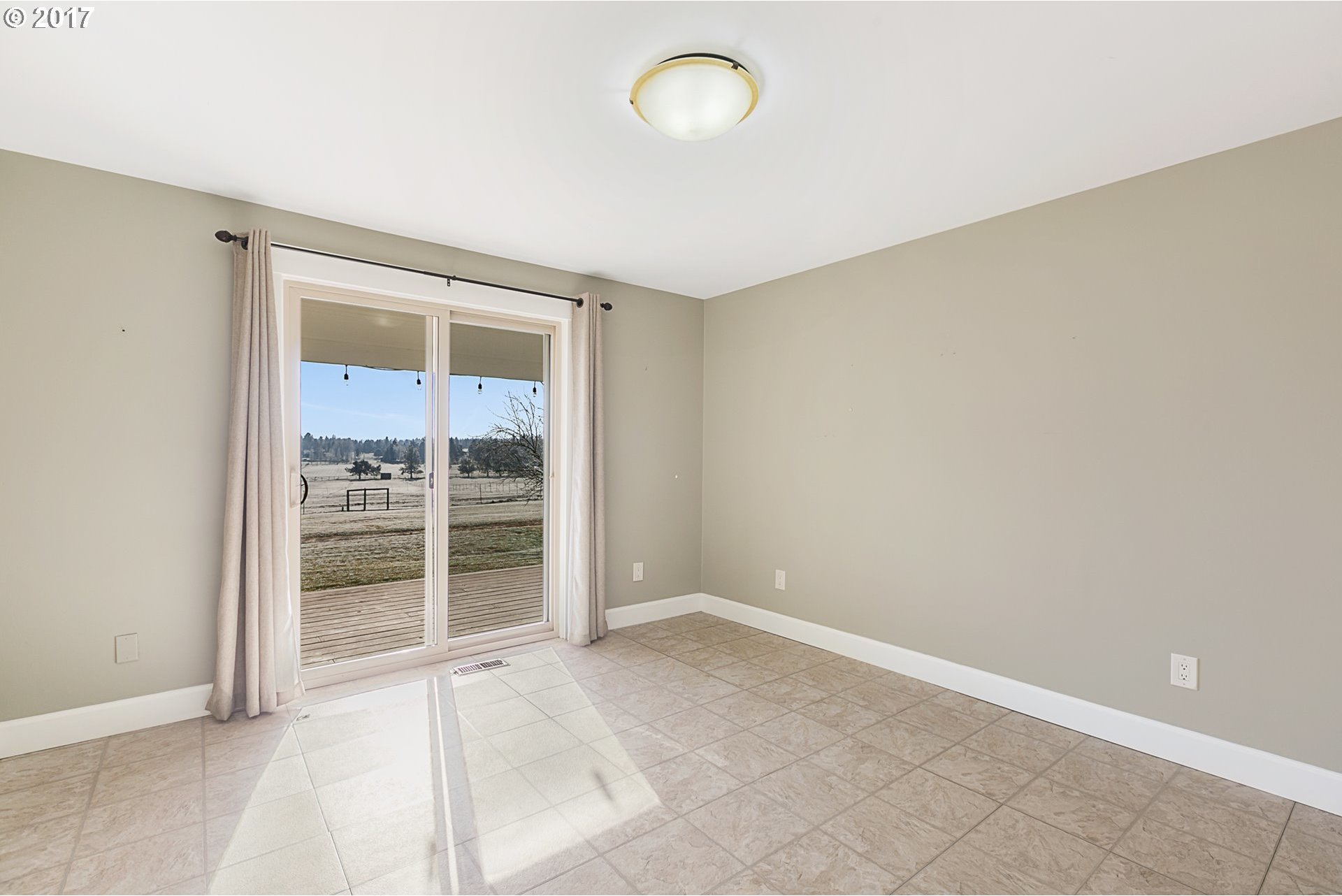 18550 Couch Market Road Bend, OR 97703 - Photo 8 of 30
