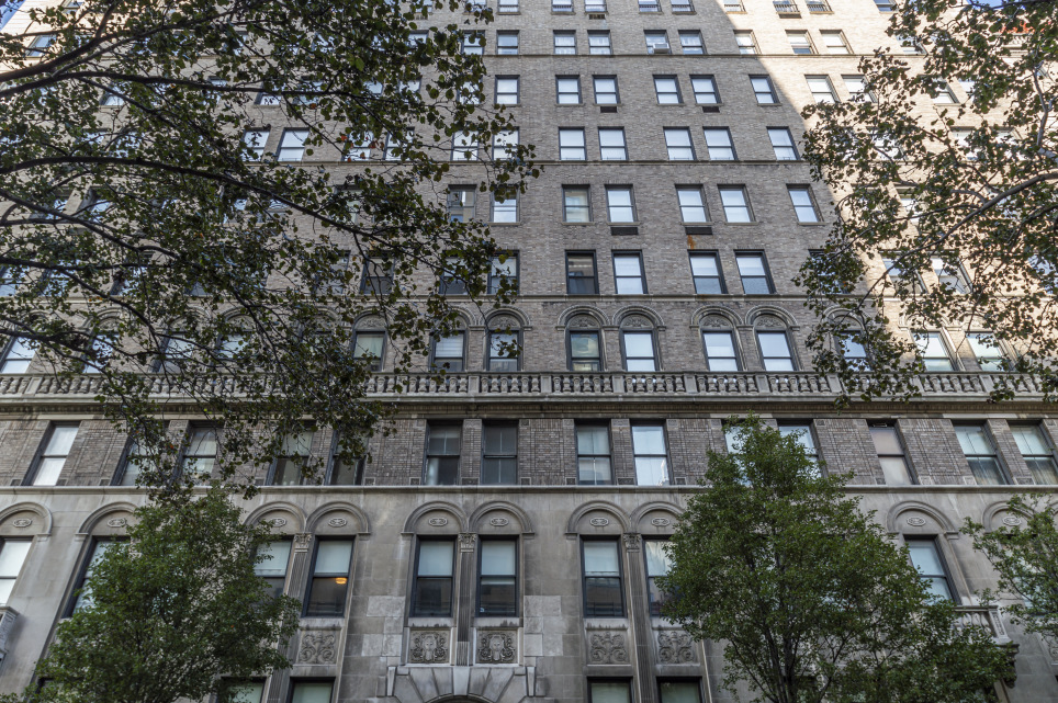 1060 5th Ave, Manhattan, NY 10128 - Photo 1 of 3