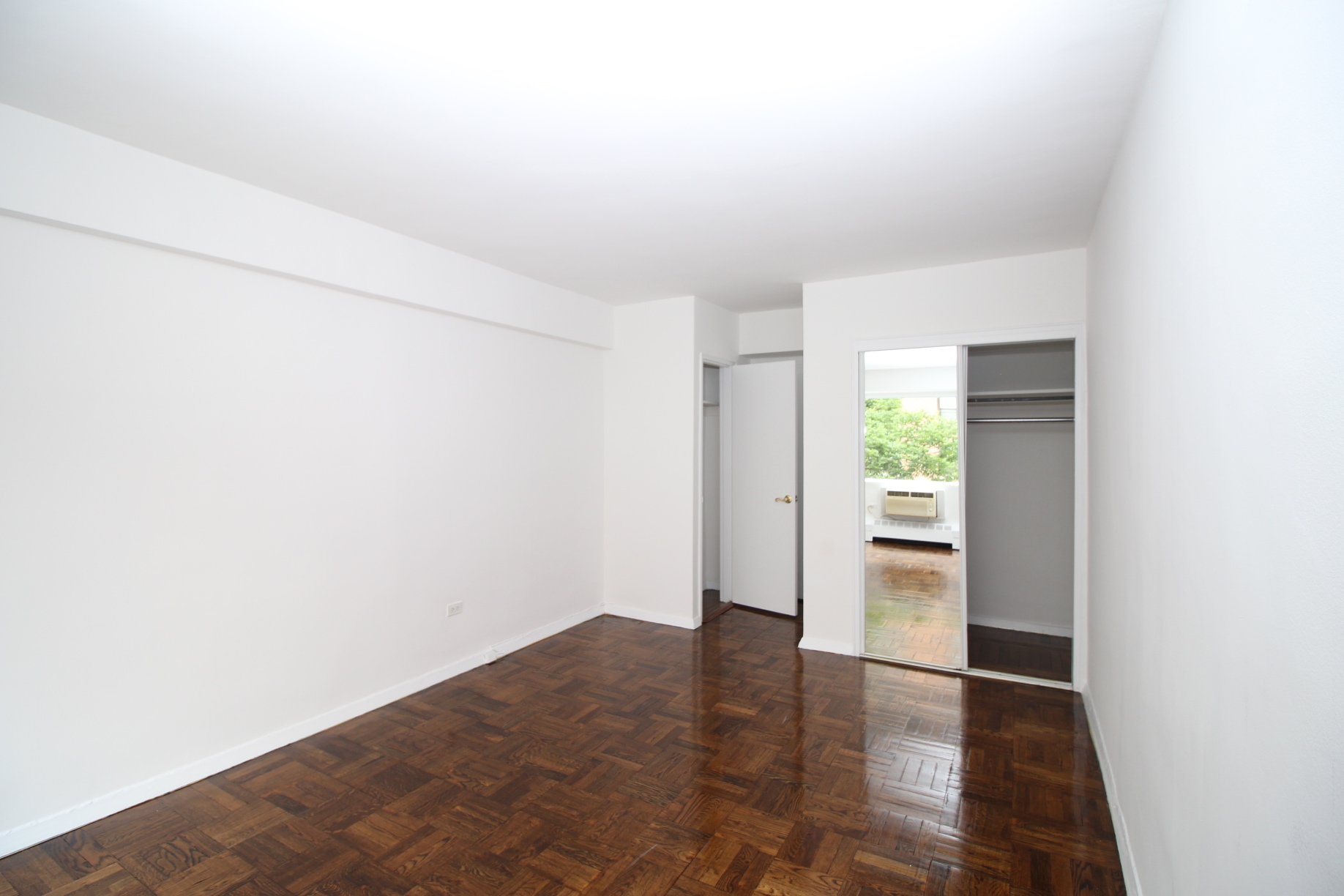510 East 85th Street, Unit 6E Manhattan, NY 10028 - Photo 4 of 7