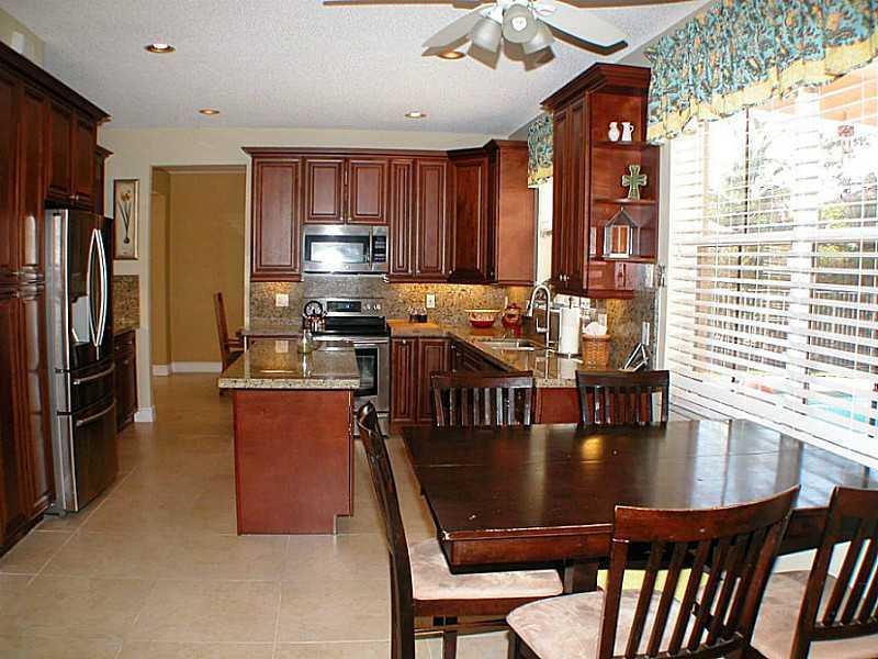 1535 Sandpiper Circle Weston, FL 33327 - Photo 12 of 35