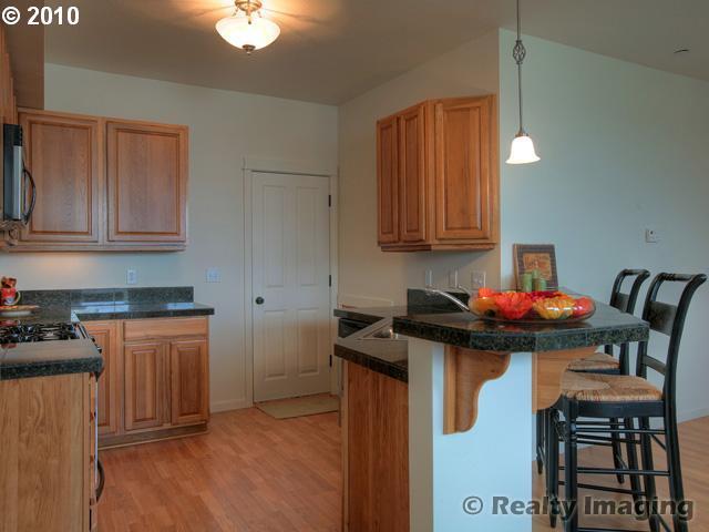 9203 Northwest Germantown Road, Unit 25 Portland, OR 97231 - Photo 4 of 8 Gallery Image 4