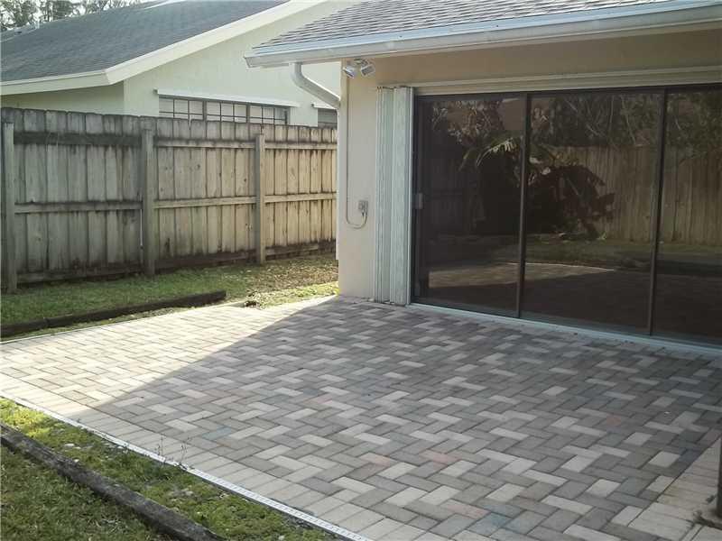 23314 Southwest 61st Avenue Boca Raton, FL 33428 - Photo 15 of 16 Gallery Image 15