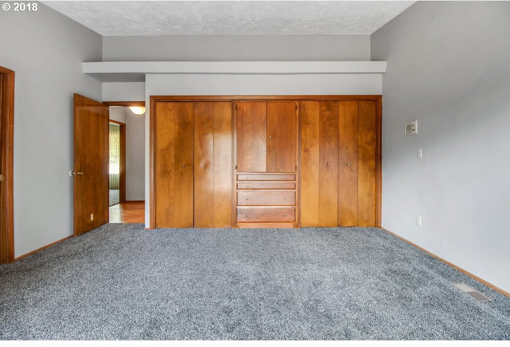 20205 Northwest Morgan Road Portland, OR 97231 - Photo 19 of 26
