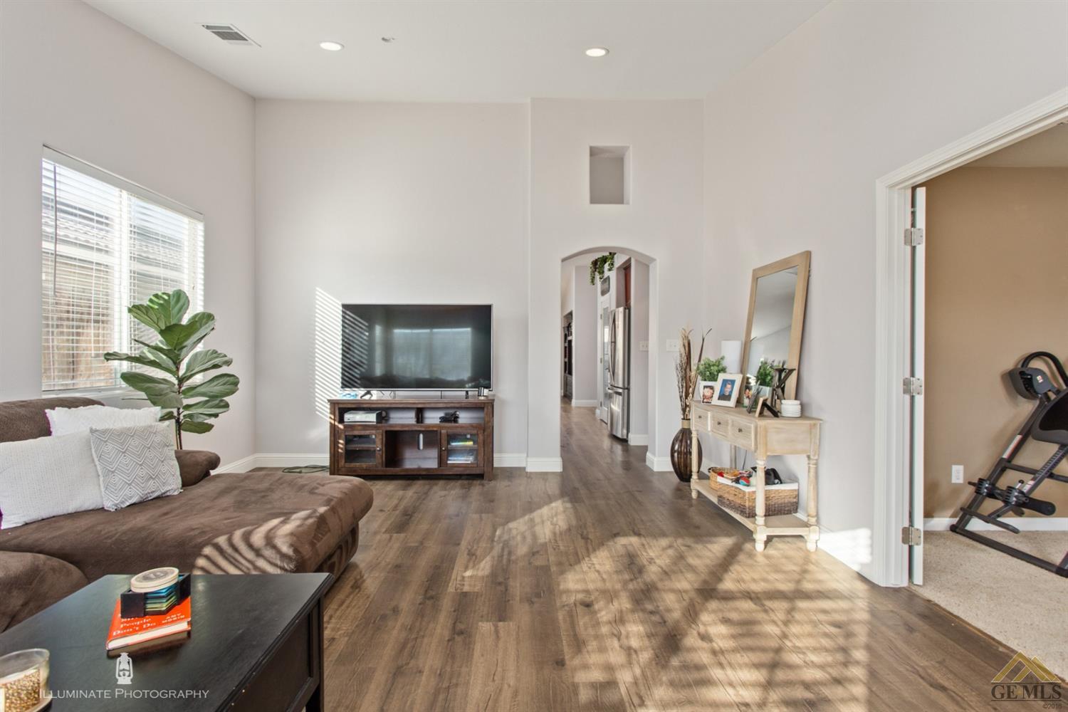 13200 Ridgeway Meadows Drive Bakersfield, CA 93314 - Photo 7 of 32