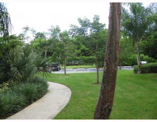 640 South Park Road, Unit 425 Hollywood, FL 33021 - Photo 4 of 5 Gallery Image 4