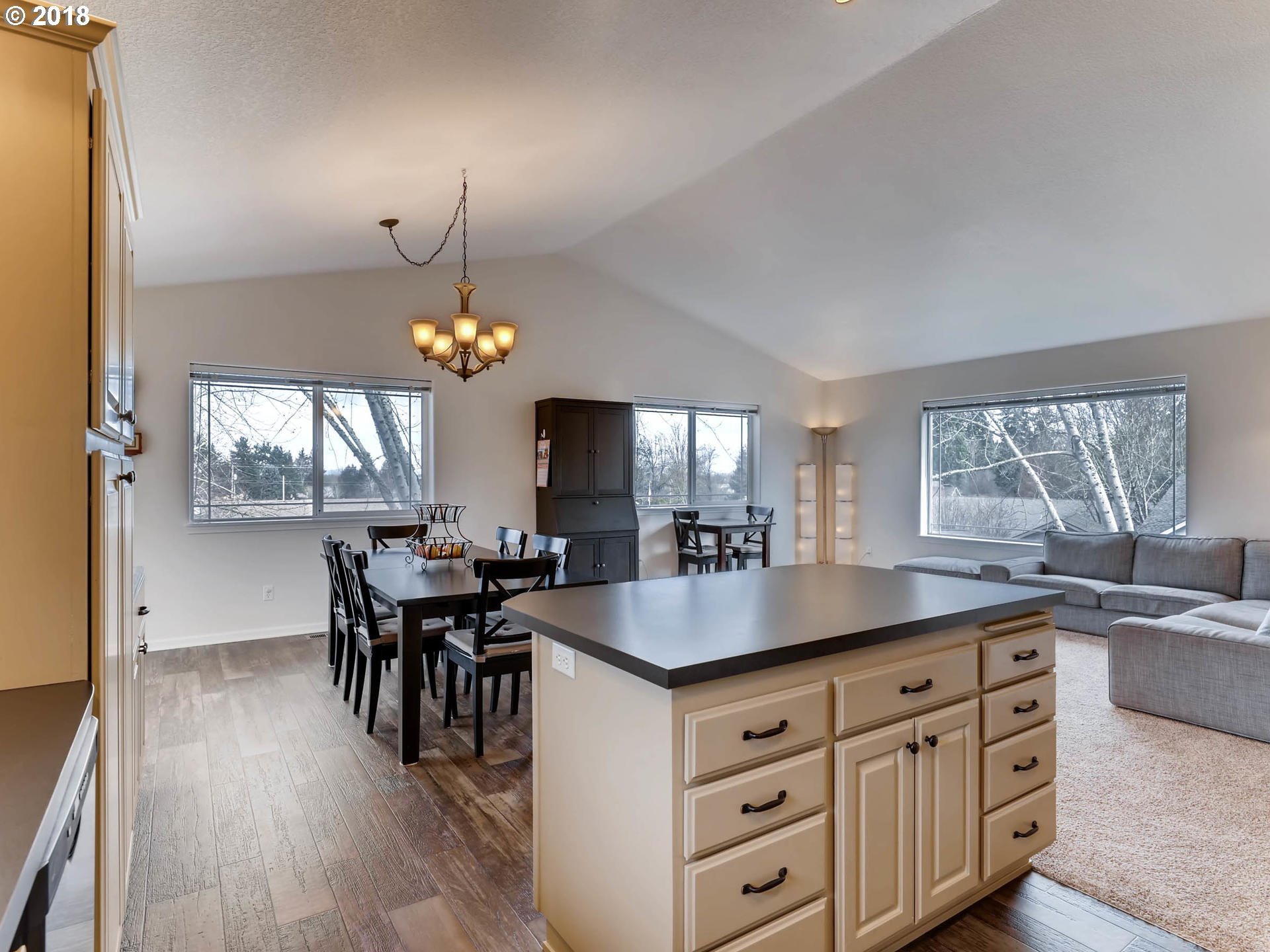 71 Denmark Loop Silverton, OR 97381 - Photo 6 of 25