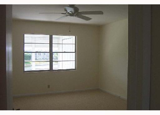 4030 Exeter, Unit 4030 Boca Raton, FL 33434 - Photo 5 of 9