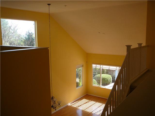 635 Poets Square Fallbrook, CA 92028 - Photo 9 of 20 Great vaulted ceilings in the living/dining room area.