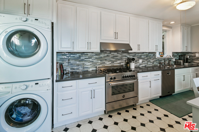 12164 Viewcrest Road Studio City, CA 91604 - Photo 8 of 20