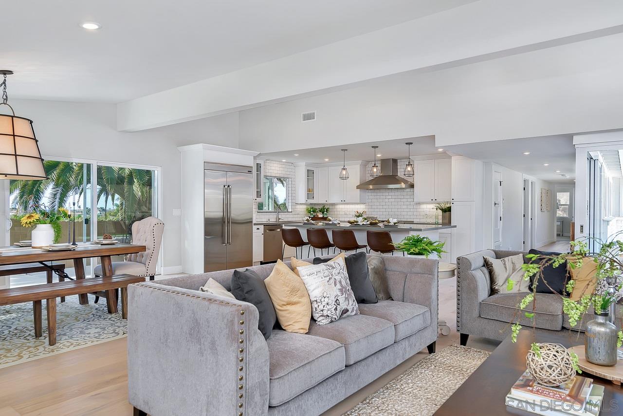 1375 Hygeia Avenue Encinitas, CA 92024 - Photo 6 of 25