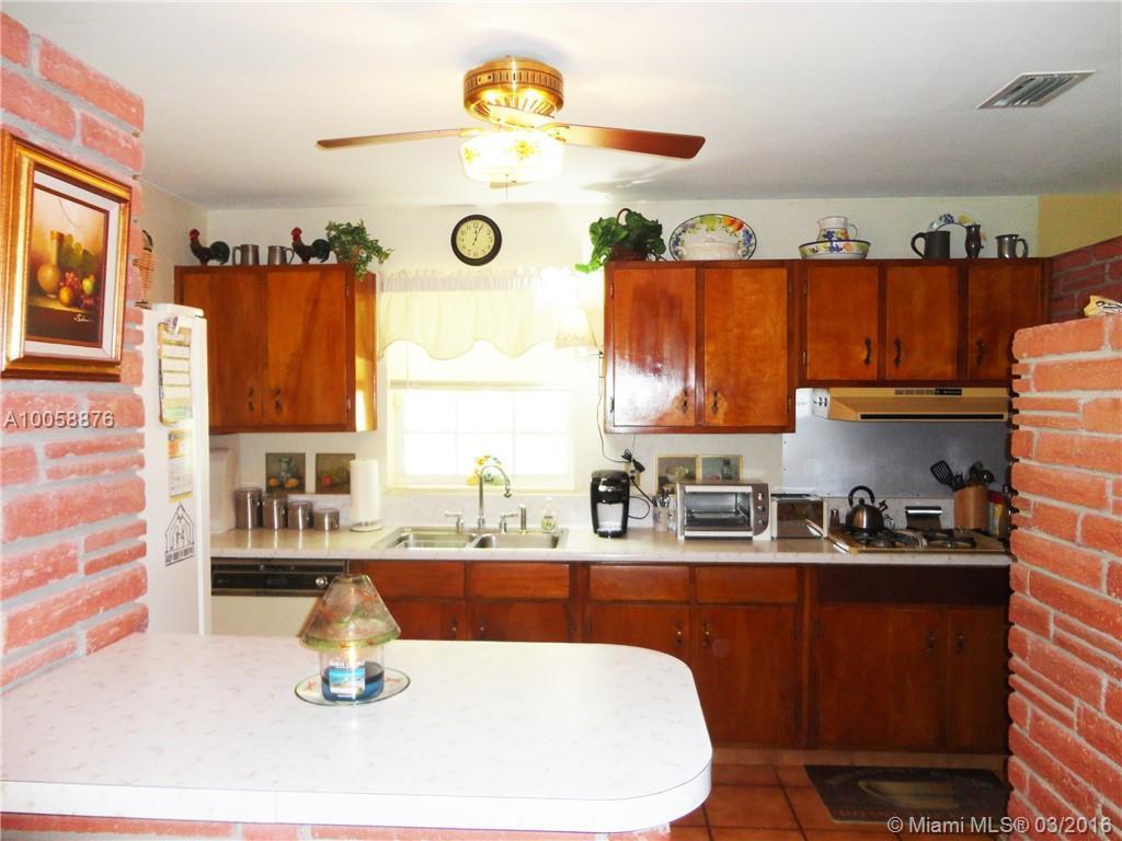 20701 Island Road Cutler Bay, FL 33189 - Photo 5 of 30 Gallery Image 5