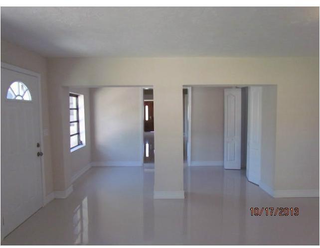 5879 Southwest 59th Street Miami, FL 33143 - Photo 9 of 28