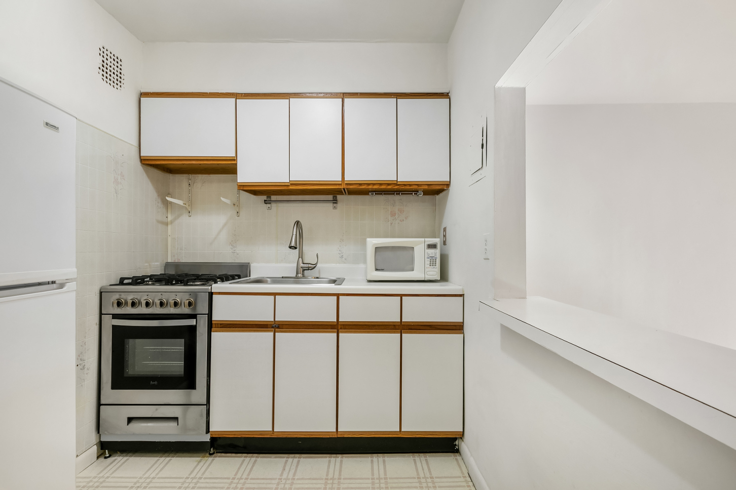 131 West 85th Street, Unit 2C Manhattan, NY 10024 - Photo 3 of 6
