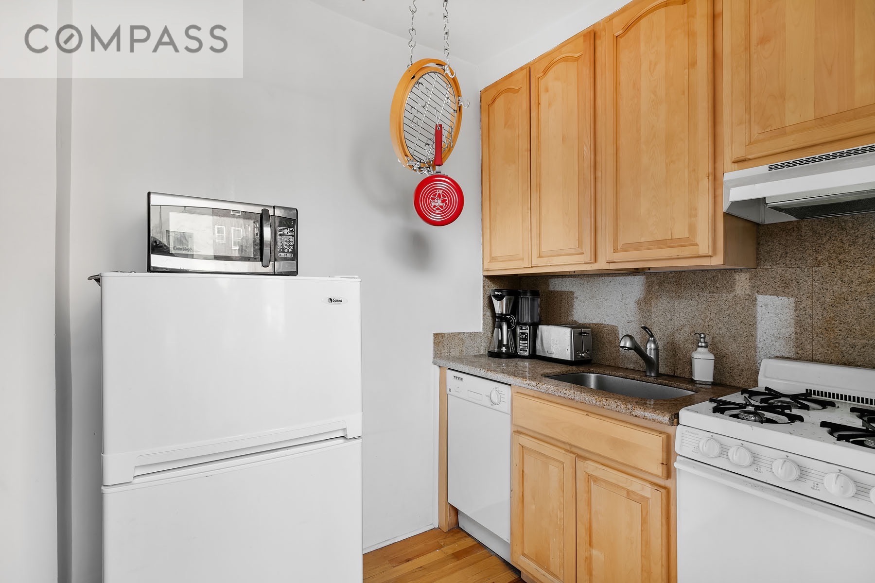 313 West 75th Street, Unit 4B Manhattan, NY 10023 - Photo 5 of 7