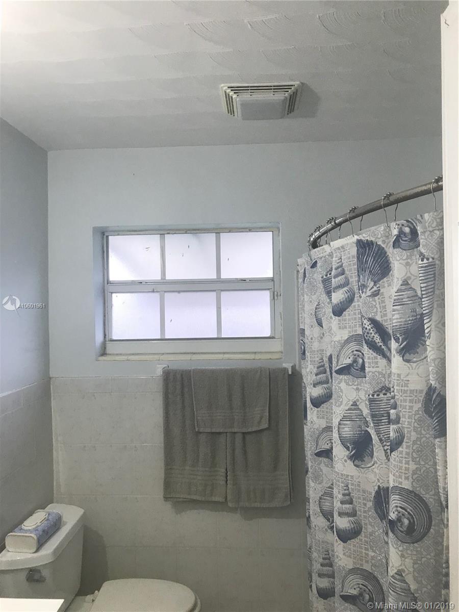 3110 Northeast 9th Terrace Pompano Beach, FL 33064 - Photo 11 of 13